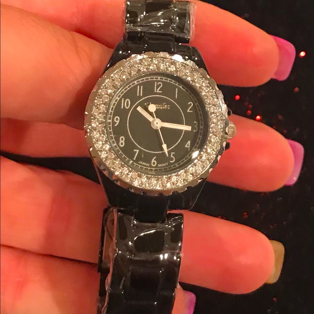 Black fashion watch